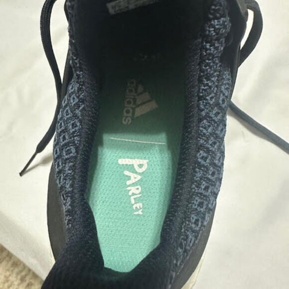 adidas Women's Ultraboost Parley Running shoe size 8.5 - Picture 7 of 13